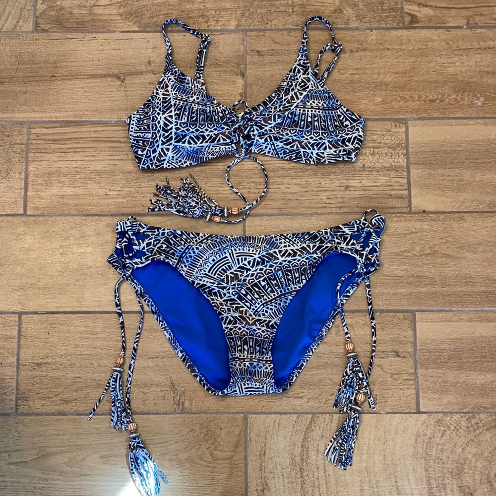 a.n.a. Tribal print bikini M/L